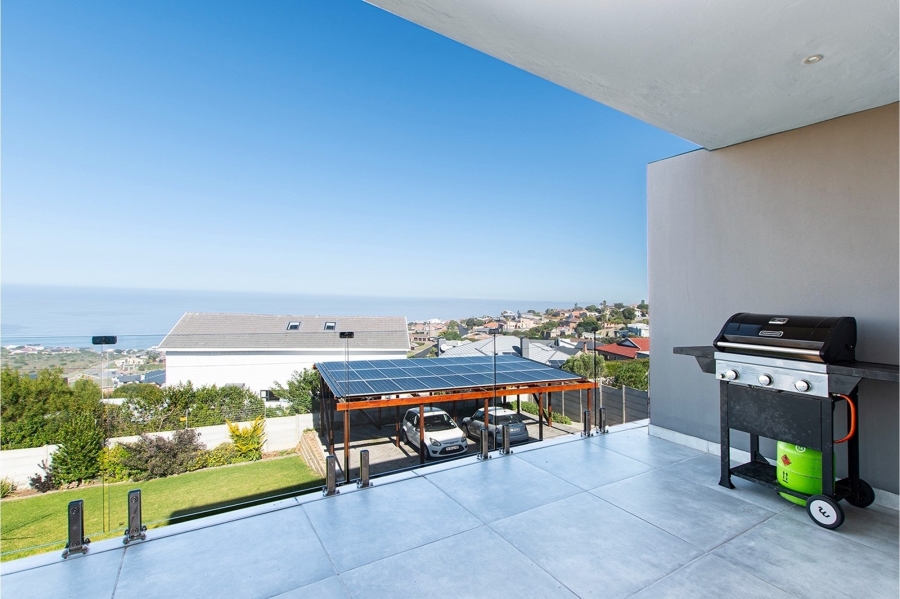 To Let 1 Bedroom Property for Rent in Dana Bay Western Cape